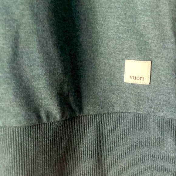 Vuori Long-Sleeve Halo Crew green heather size medium - Picture 3 of 4